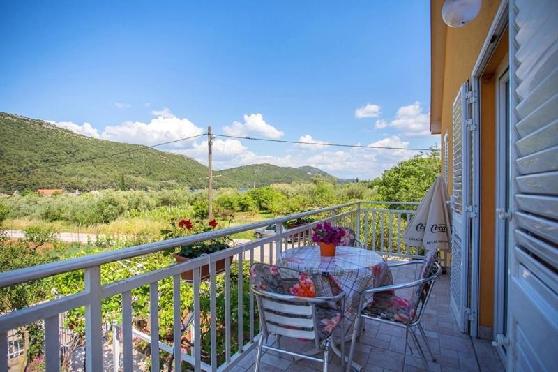 Apartment Varezic Ston Εξωτερικό φωτογραφία