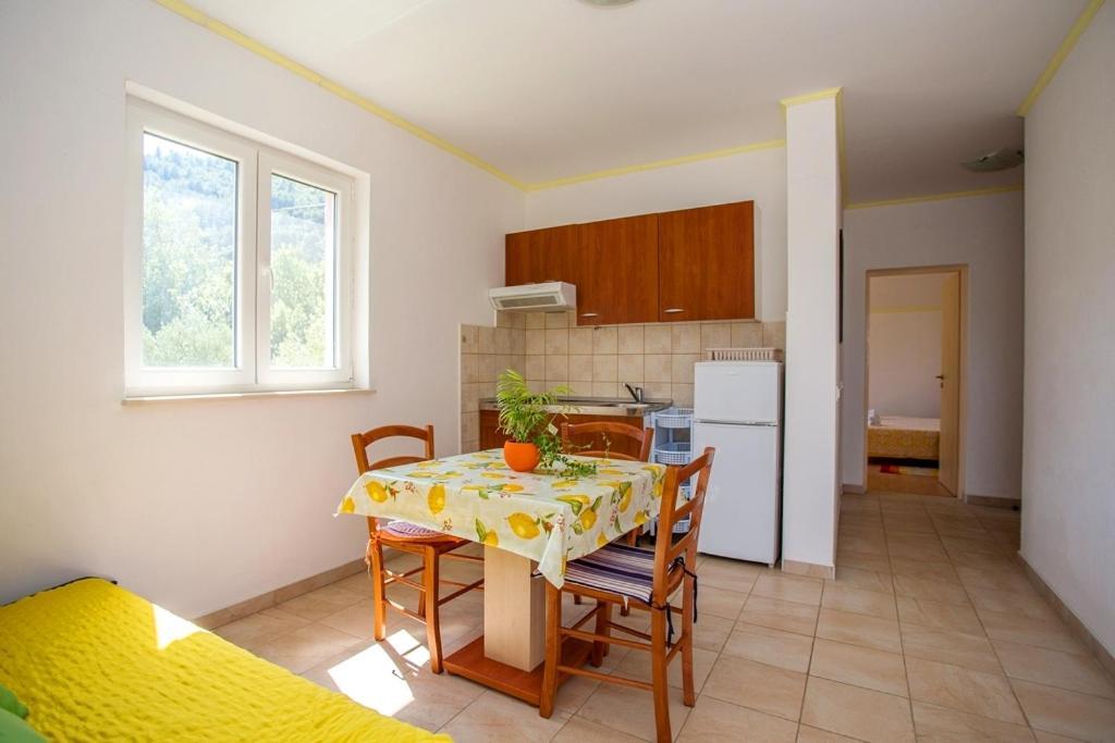 Apartment Varezic Ston Εξωτερικό φωτογραφία